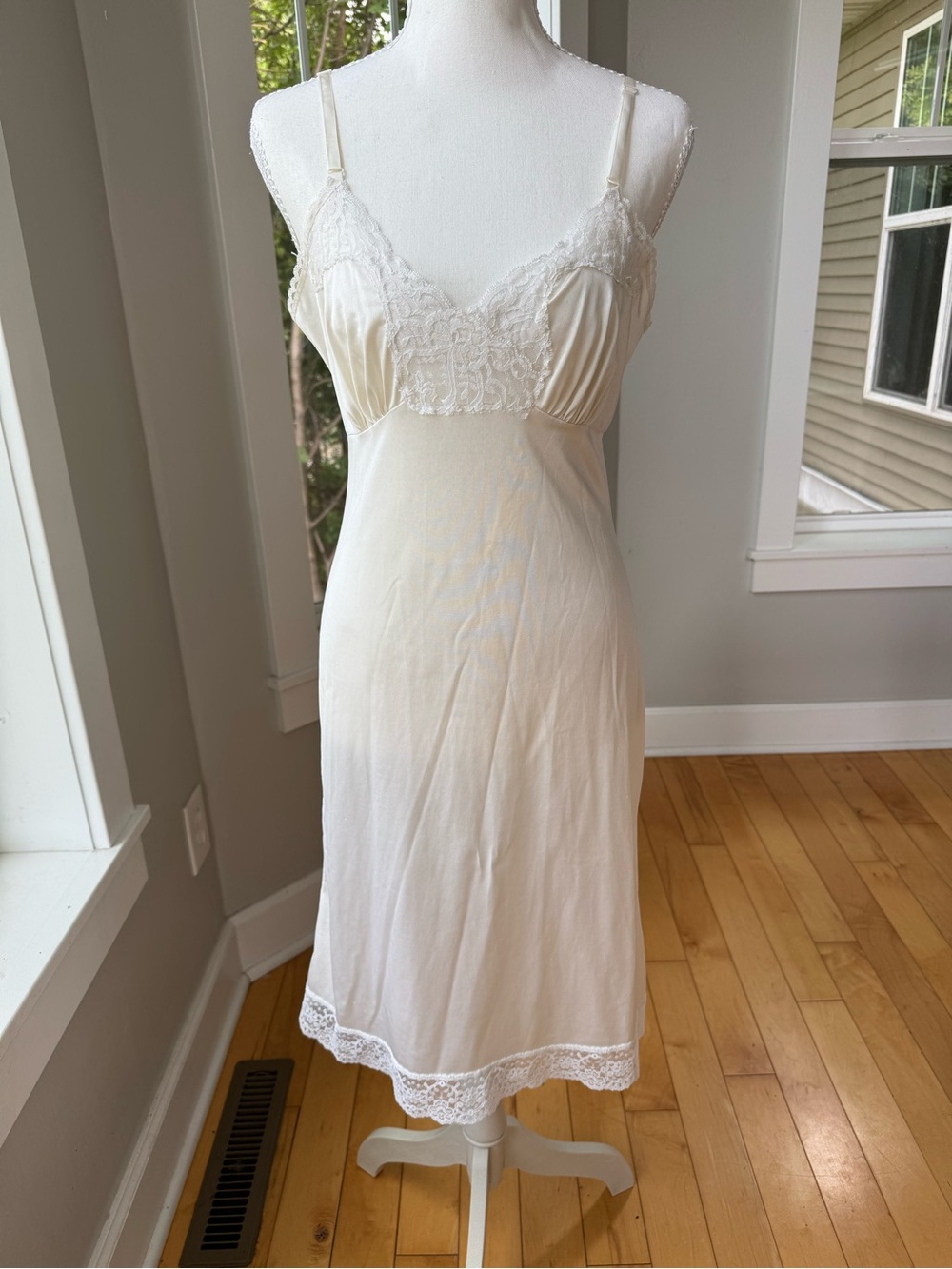 Vintage 80s Ashley Taylor Ivory Lace Trim Slip Dress Size 34 Medium